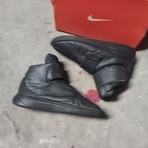 Nike Marxman Premium All Star QS 'Triple Black Iridescent' 6.5Y (8W) - Picture 3 of 10